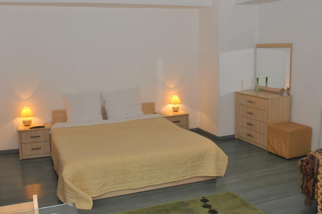 Pensiunea Studio Bacau Bagian luar foto