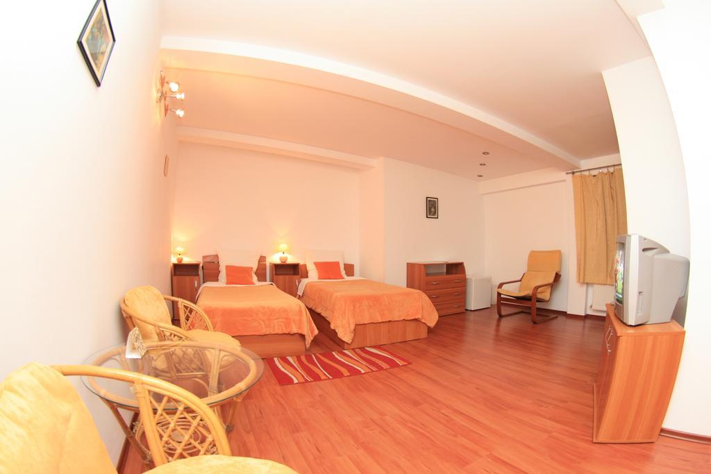Pensiunea Studio Bacau Bagian luar foto