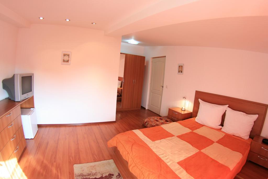 Pensiunea Studio Bacau Bagian luar foto