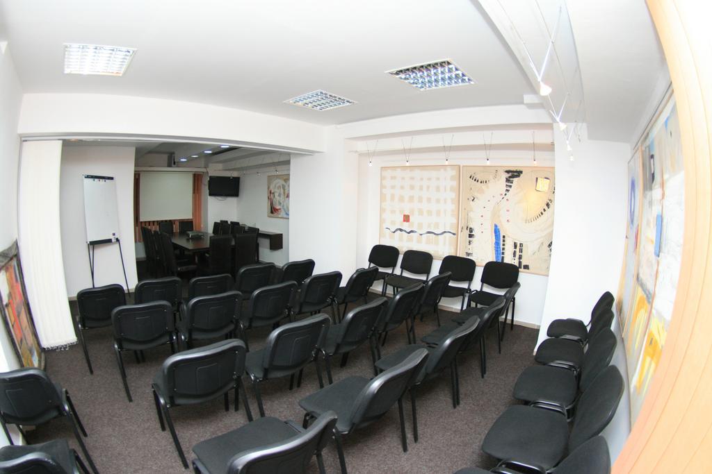 Pensiunea Studio Bacau Bagian luar foto